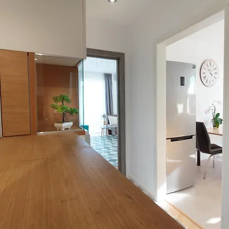 Gold Class Ams Apartment *