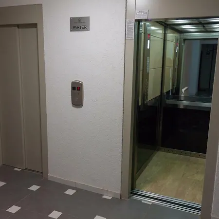 Gold Class Ams Apartment